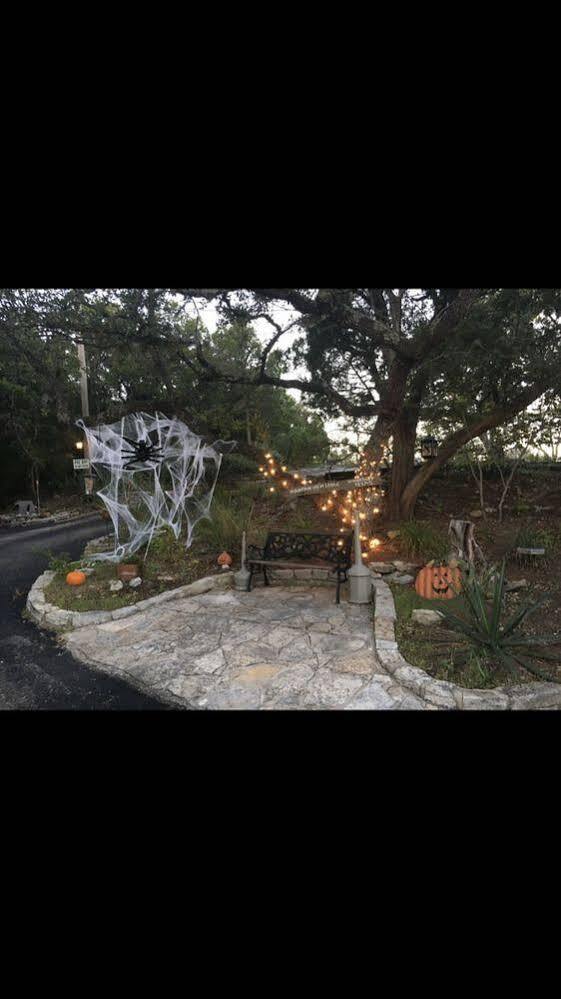 The Bygone Villa Wimberley Bagian luar foto